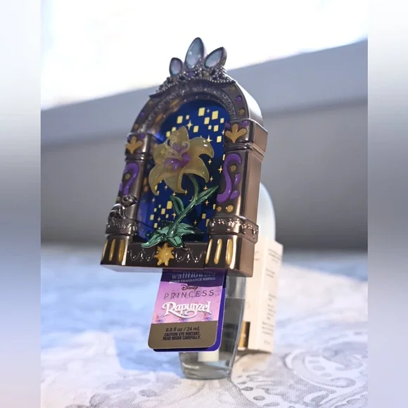 Rapunzel Bath & Body Works Disney Princess Wallflower Set - Picture 4 of 6